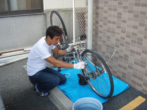 Work scenery of bicycle repair