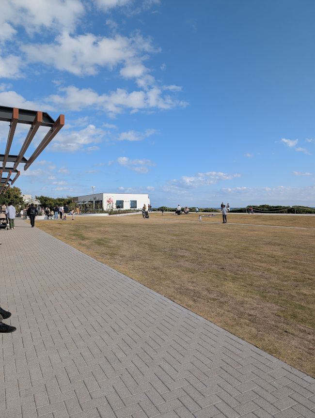 ひらつかシーテラス Hiratsuka Sea Terrace