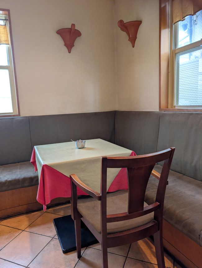 レストラン EAT（イート）高村店